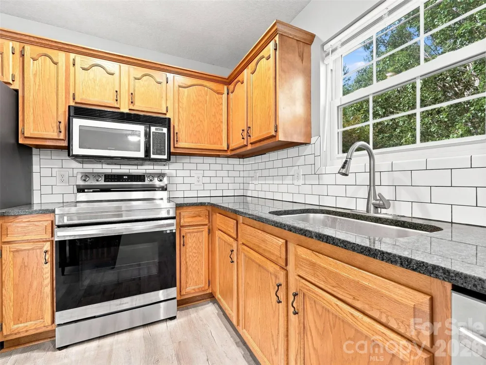 11 Brant Lane Weaverville, NC 28787