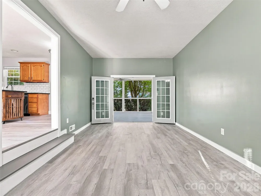 11 Brant Lane Weaverville, NC 28787