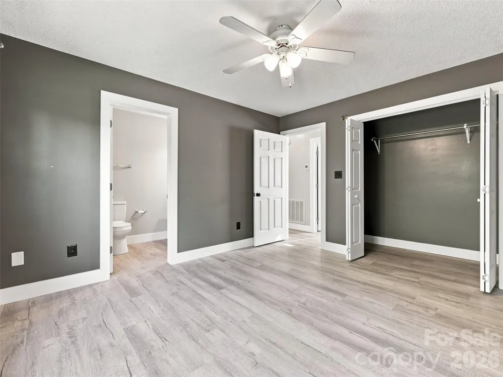 11 Brant Lane Weaverville, NC 28787