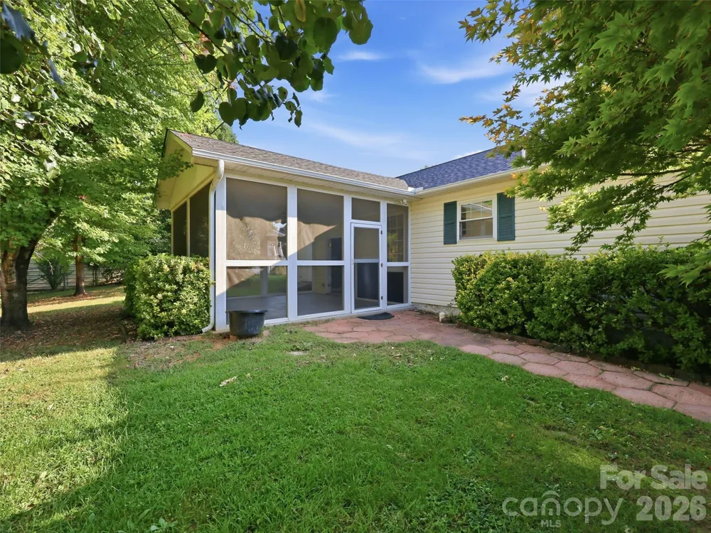 11 Brant Lane Weaverville, NC 28787