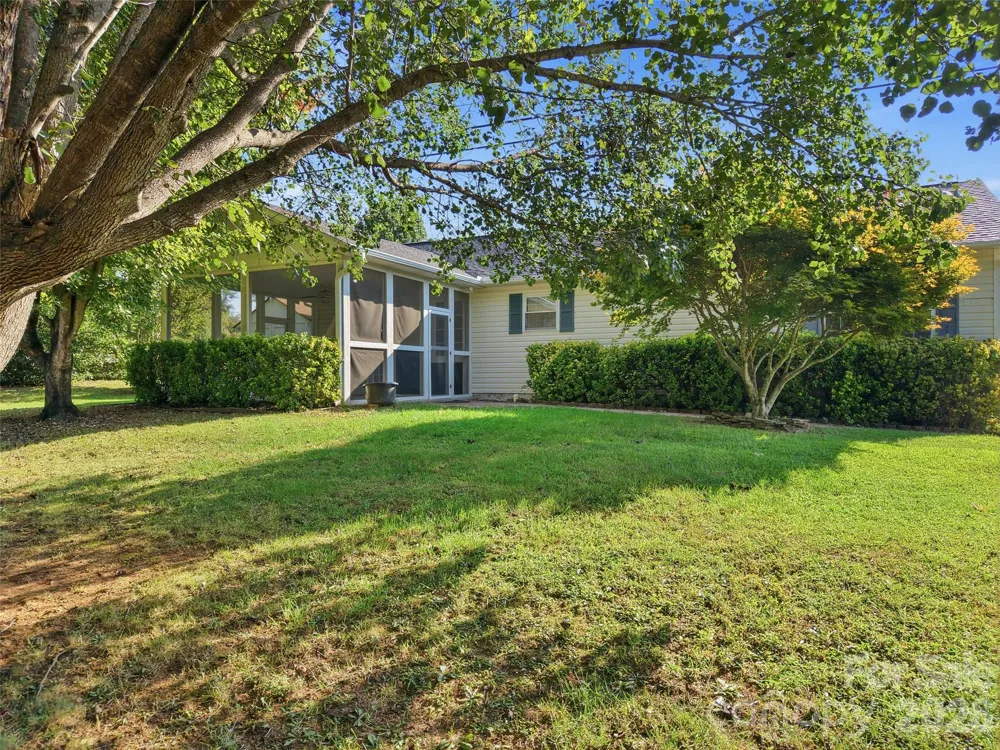 11 Brant Lane Weaverville, NC 28787
