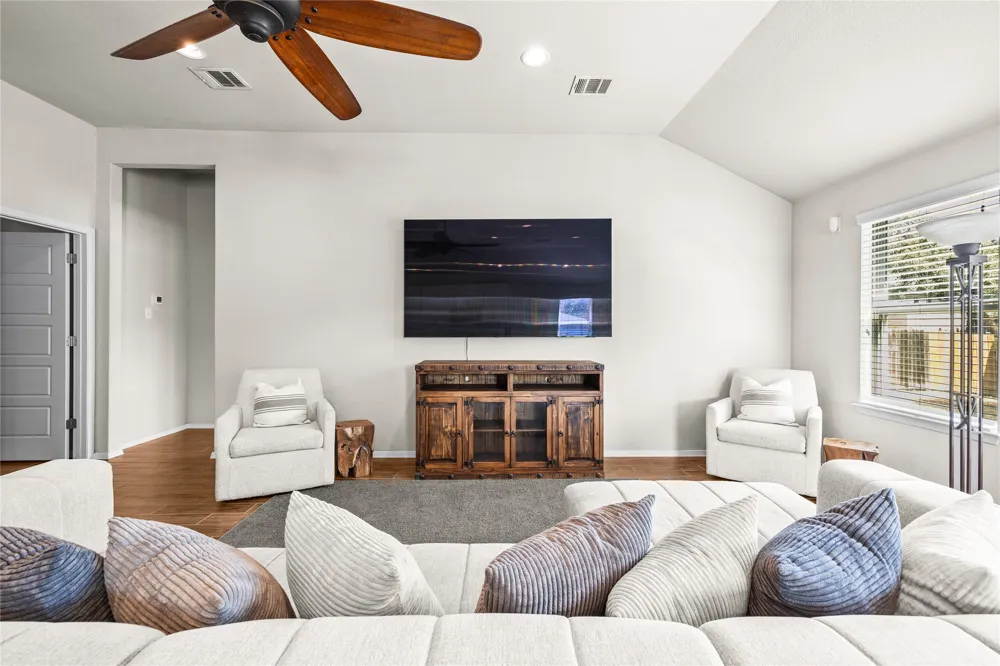 21204 Santa Rosa Avenue Lago Vista, TX 78645