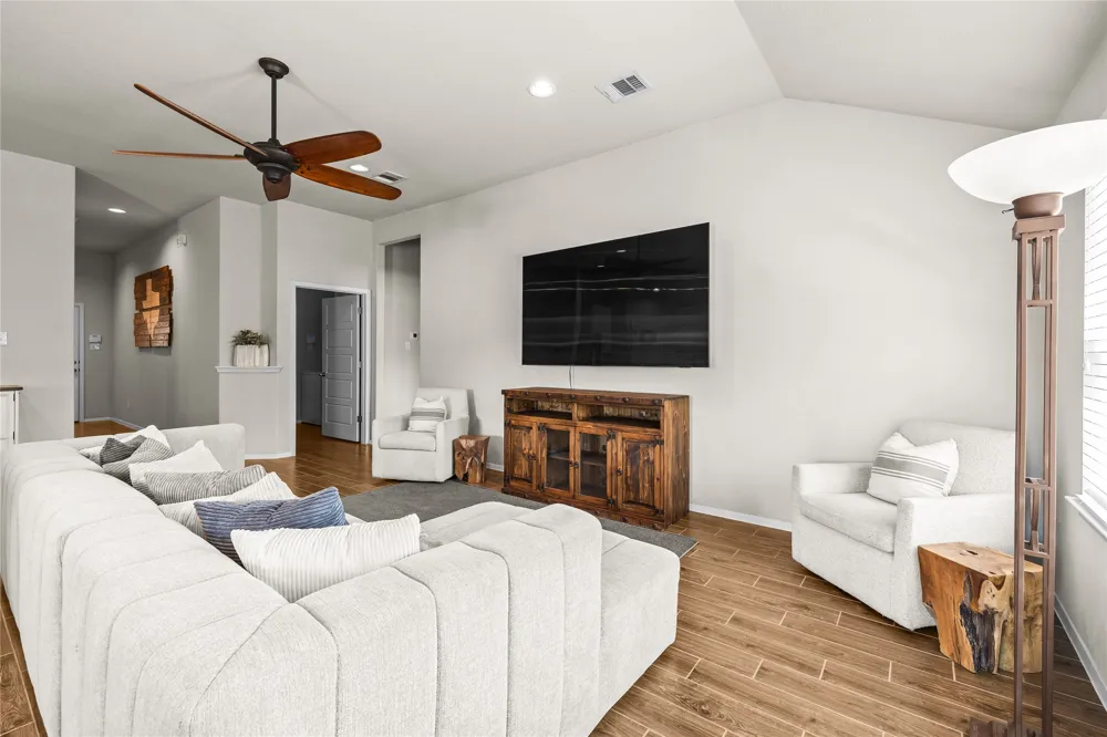 21204 Santa Rosa Avenue Lago Vista, TX 78645