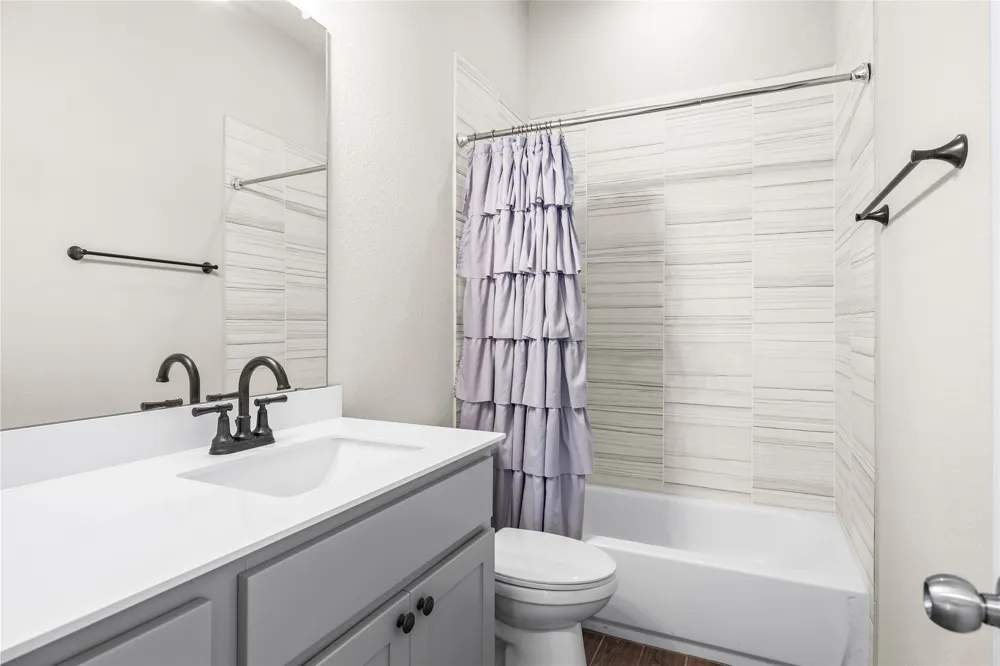 21204 Santa Rosa Avenue Lago Vista, TX 78645