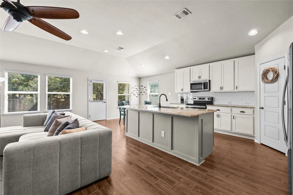 21204 Santa Rosa Avenue Lago Vista, TX 78645