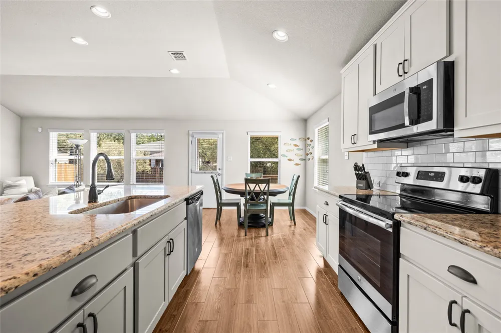 21204 Santa Rosa Avenue Lago Vista, TX 78645