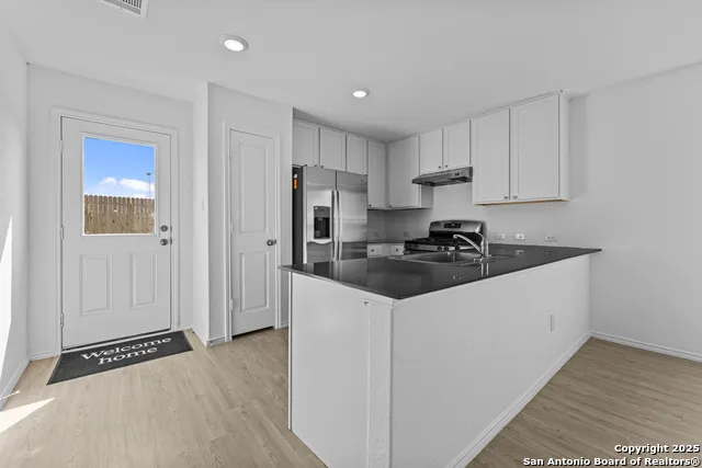 1732 Knoll Ridge New Braunfels, TX 78130