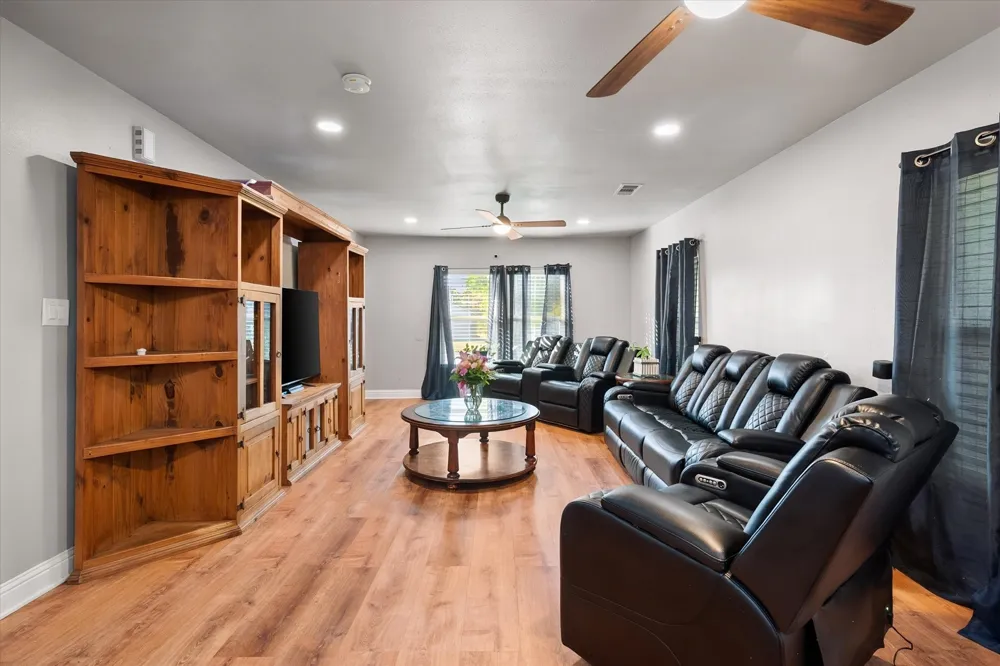 304 T A Carroll Avenue Corsicana, TX 75110