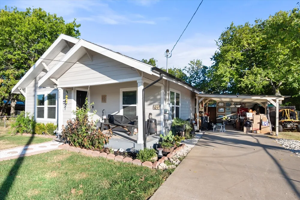 304 T A Carroll Avenue Corsicana, TX 75110