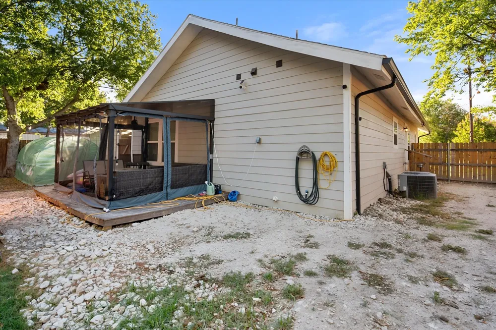 304 T A Carroll Avenue Corsicana, TX 75110