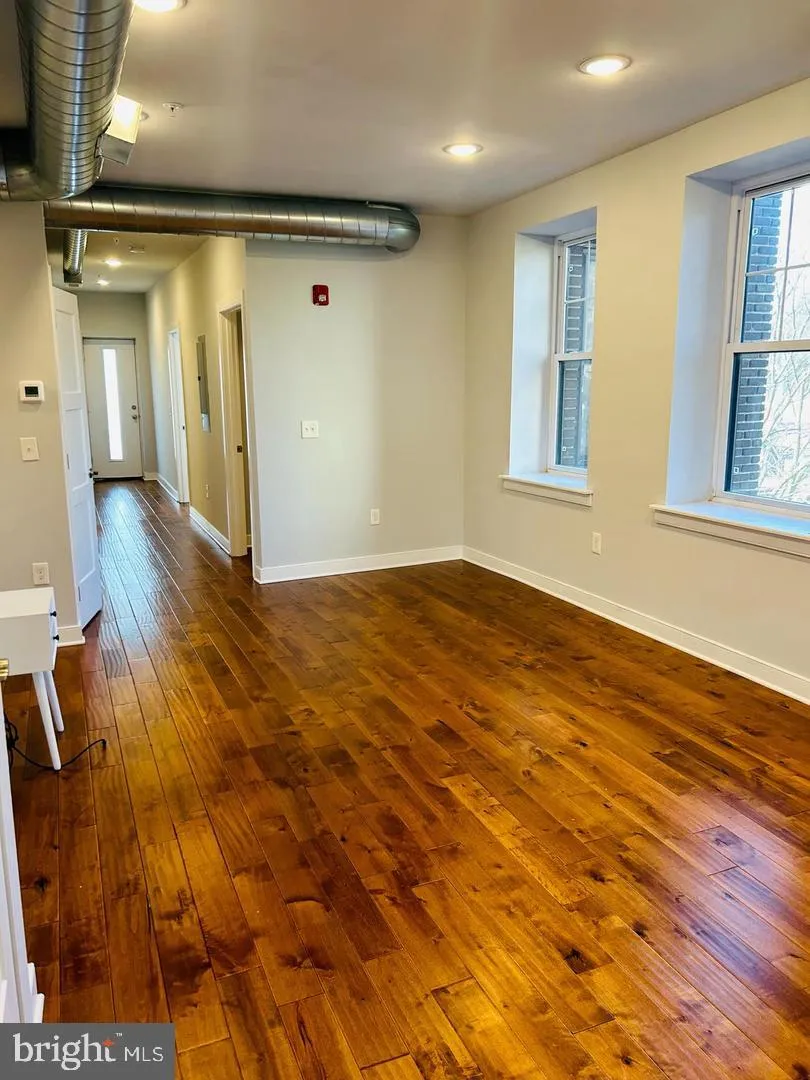 6090 DREXEL ROAD #8 Philadelphia, PA 19131