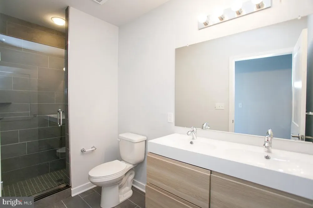 6090 DREXEL ROAD #8 Philadelphia, PA 19131