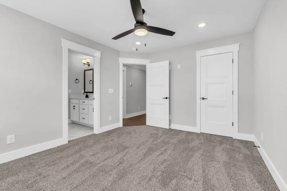 3721 Stillwater Point Clarksville, TN 37043