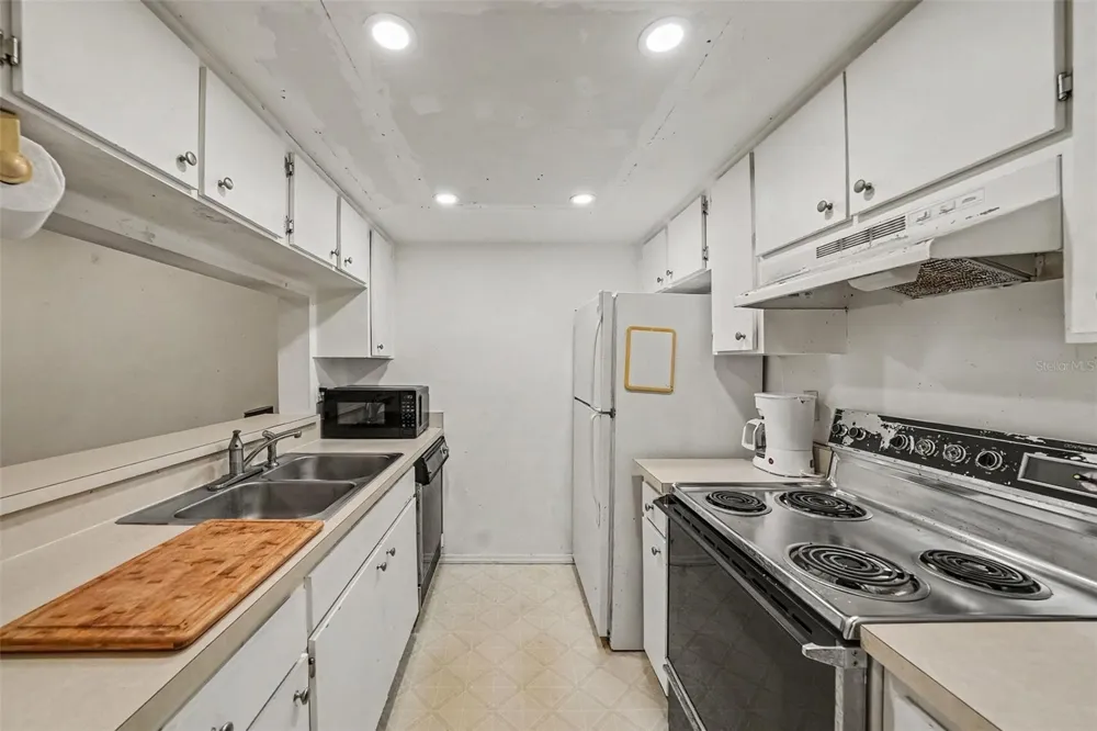 2585 COUNTRYSIDE BOULEVARD #4108 Clearwater, FL 33761