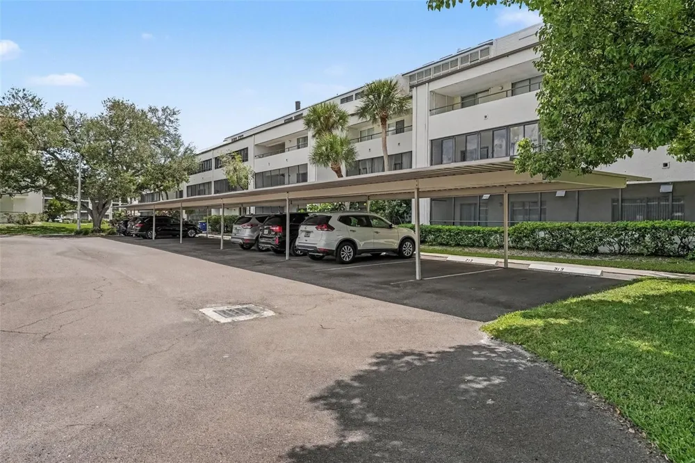 2585 COUNTRYSIDE BOULEVARD #4108 Clearwater, FL 33761
