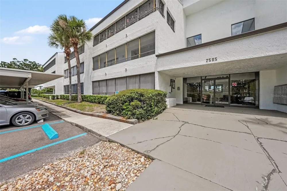 2585 COUNTRYSIDE BOULEVARD #4108 Clearwater, FL 33761