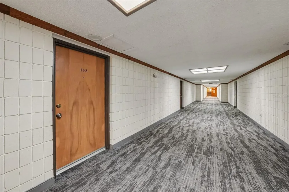 2585 COUNTRYSIDE BOULEVARD #4108 Clearwater, FL 33761