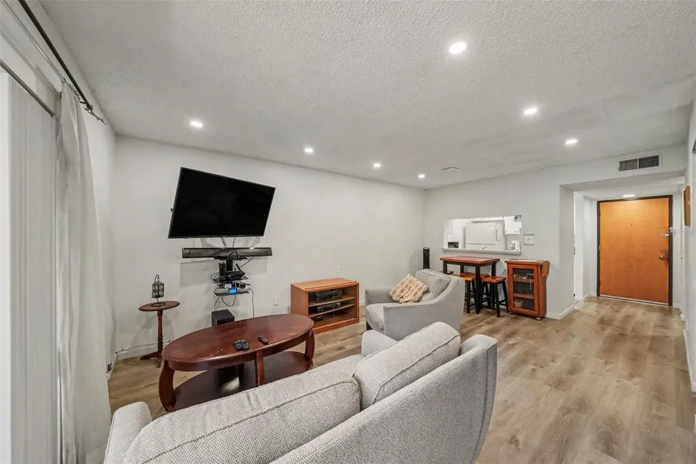 2585 COUNTRYSIDE BOULEVARD #4108 Clearwater, FL 33761