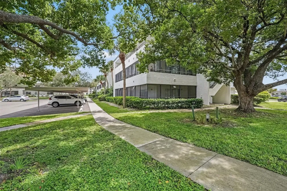2585 COUNTRYSIDE BOULEVARD #4108 Clearwater, FL 33761