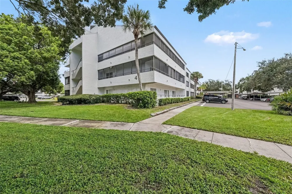 2585 COUNTRYSIDE BOULEVARD #4108 Clearwater, FL 33761
