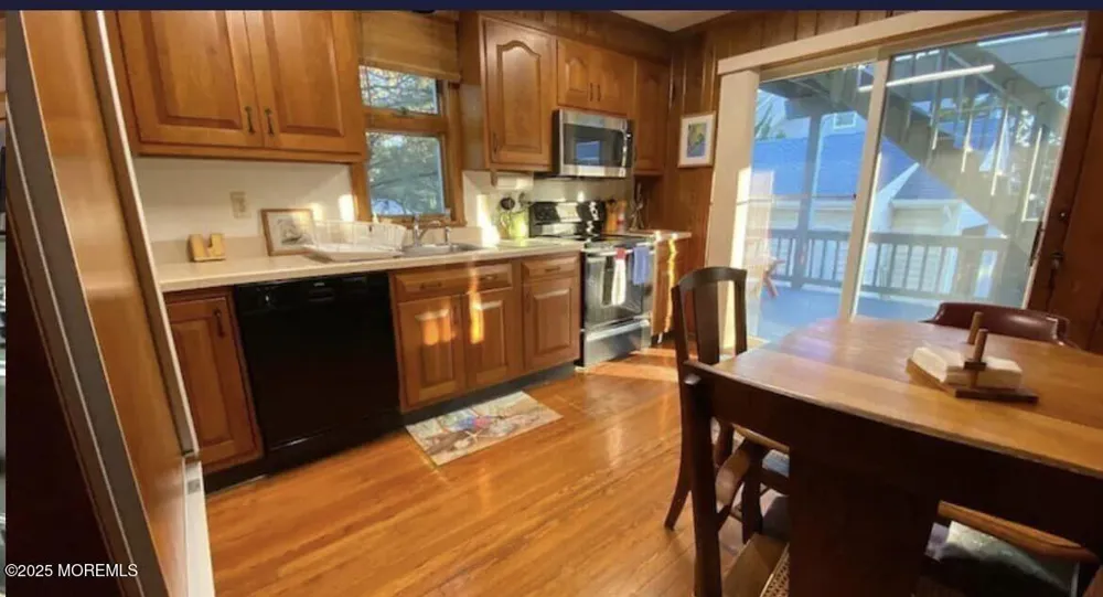 12 E Beardsley Avenue Long Beach, NJ 08008