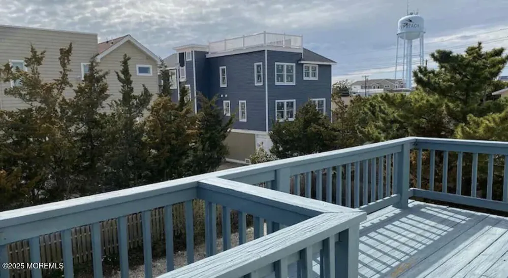 12 E Beardsley Avenue Long Beach, NJ 08008