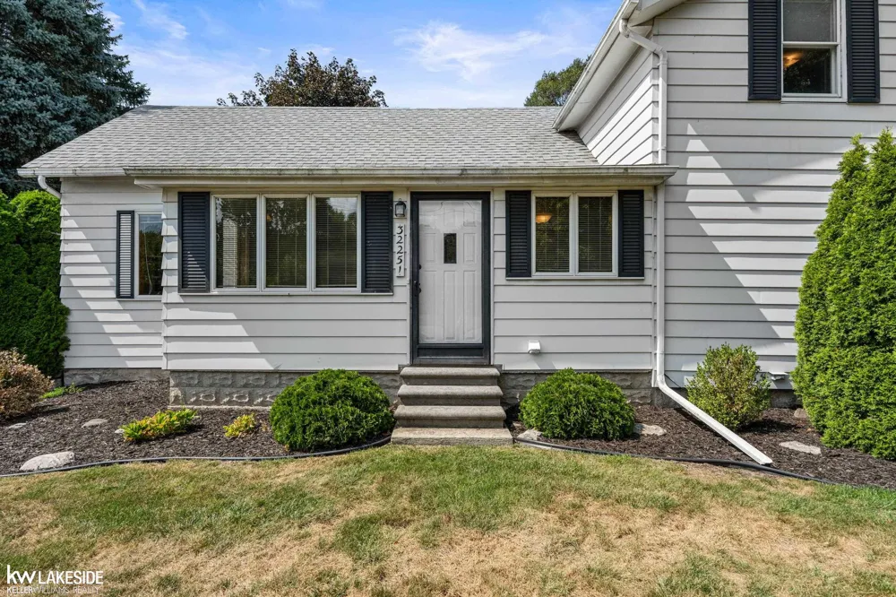 32251 Fruehauf Road Fraser City, MI 48026
