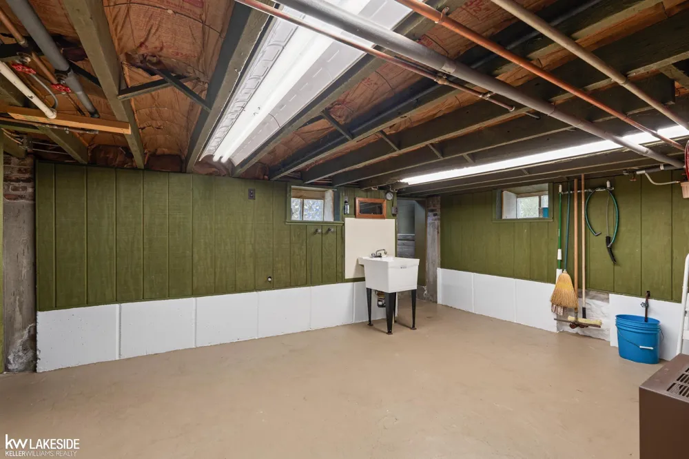 32251 Fruehauf Road Fraser City, MI 48026