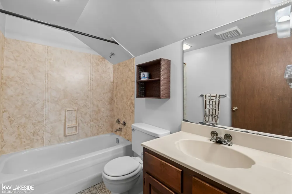 32251 Fruehauf Road Fraser City, MI 48026