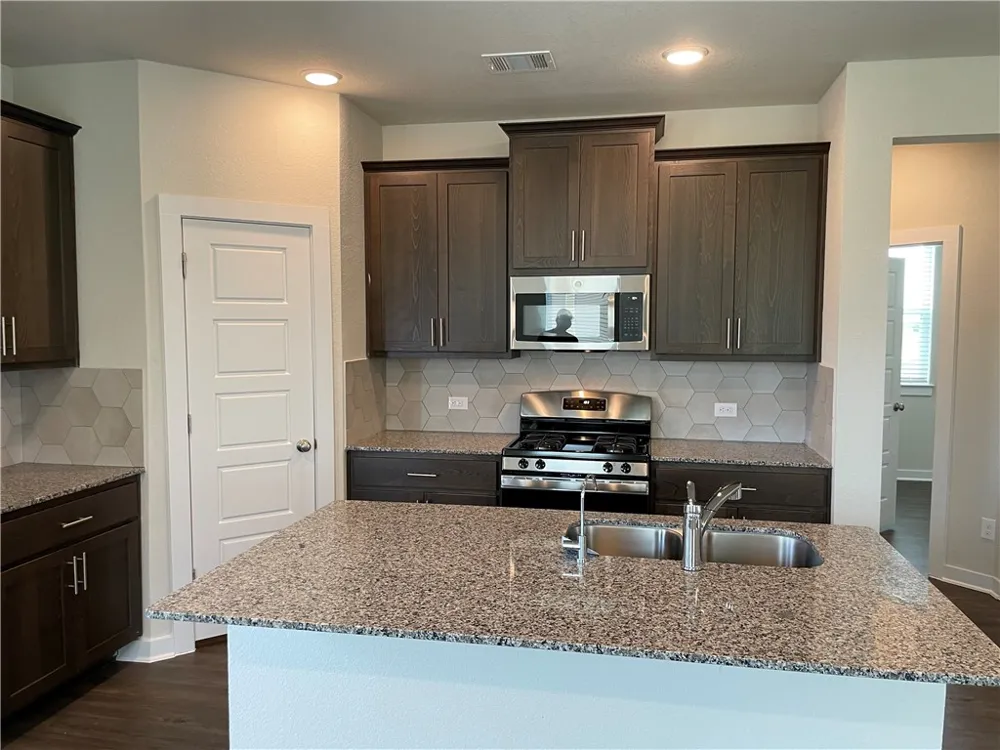 609 Paddock Lane Georgetown, TX 78626
