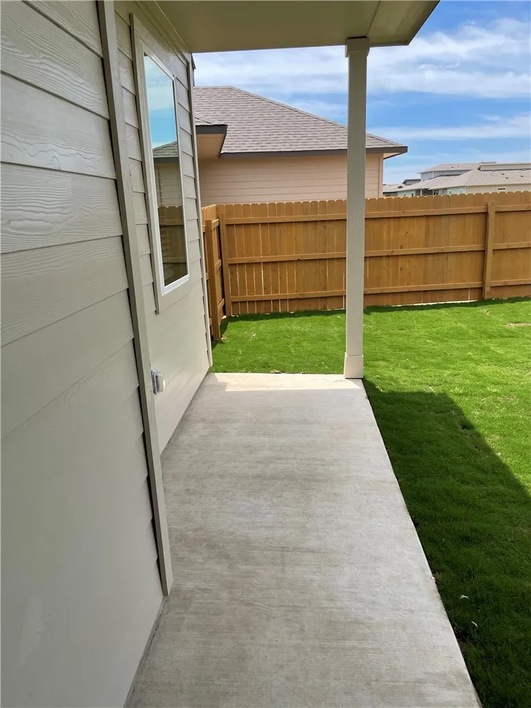 609 Paddock Lane Georgetown, TX 78626