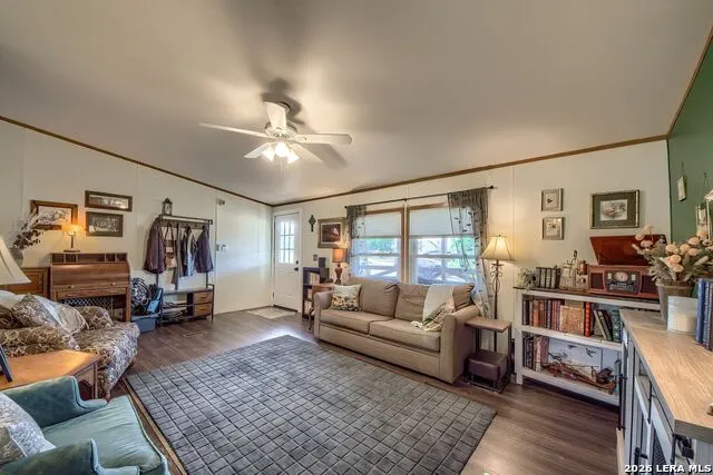 11727 Haven Estates Adkins, TX 78101