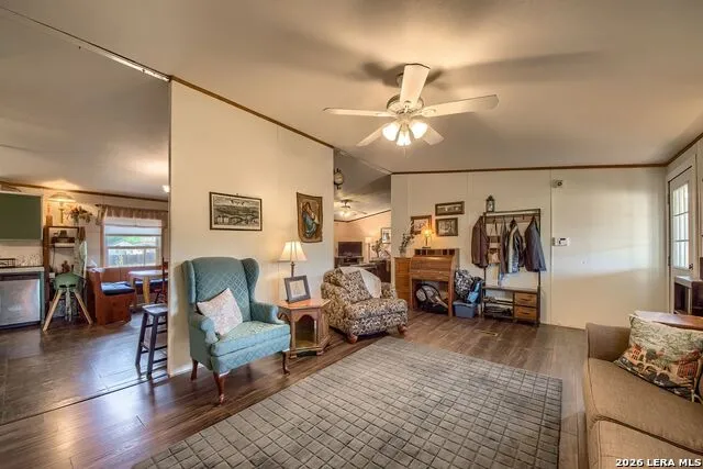 11727 Haven Estates Adkins, TX 78101
