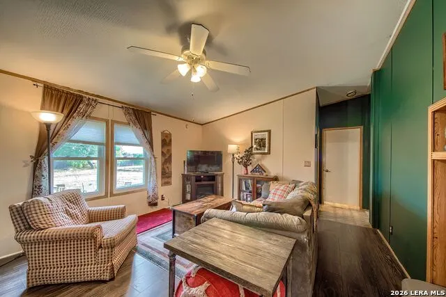 11727 Haven Estates Adkins, TX 78101