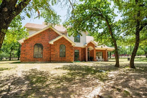 696 Indian Trail