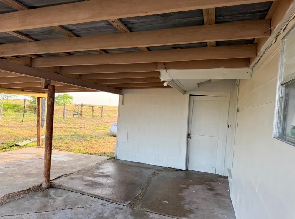 1 Berger Road Schulenburg, TX 78945