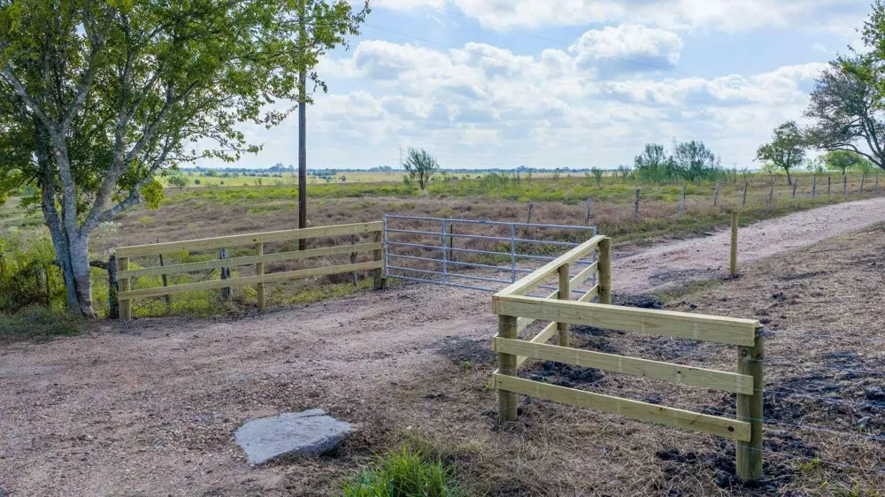 1 Berger Road Schulenburg, TX 78945