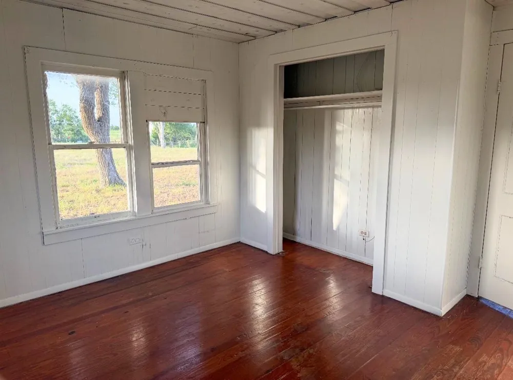1 Berger Road Schulenburg, TX 78945