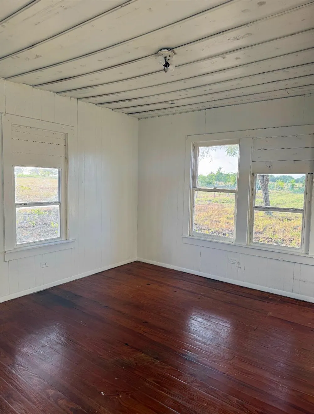 1 Berger Road Schulenburg, TX 78945