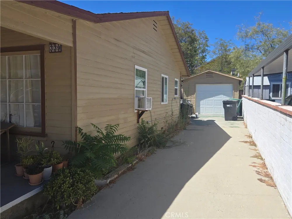 339 ALESSANDRO STREET Banning, CA 92220