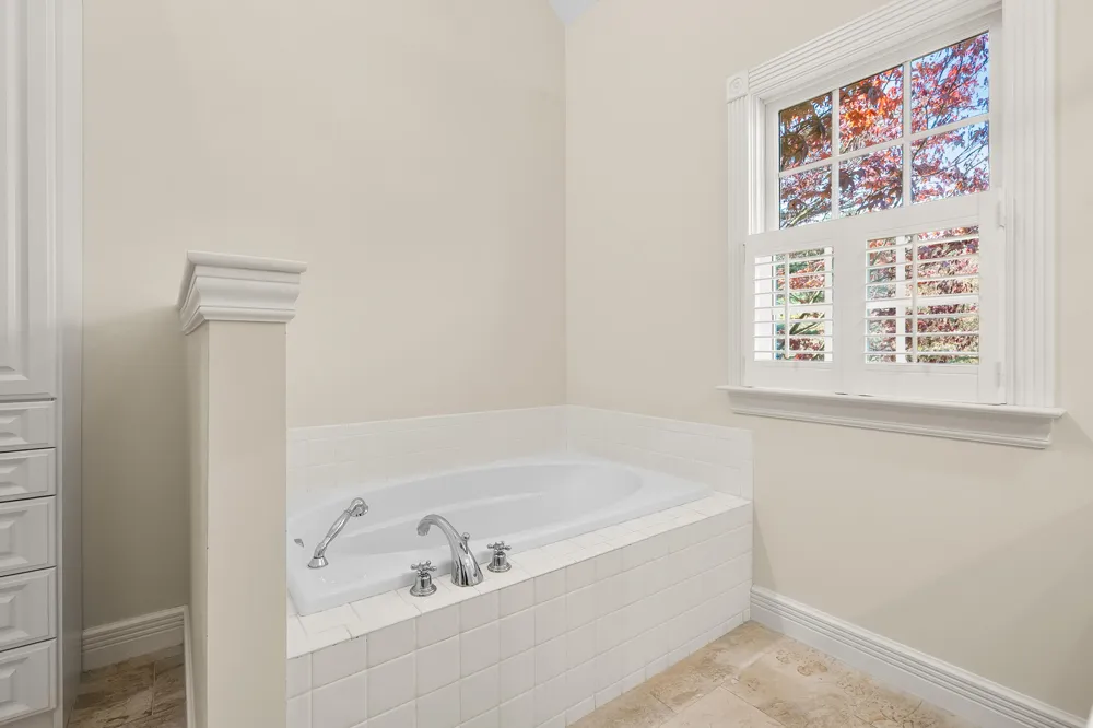 449 S Skyview Drive Kalamazoo, MI 49009