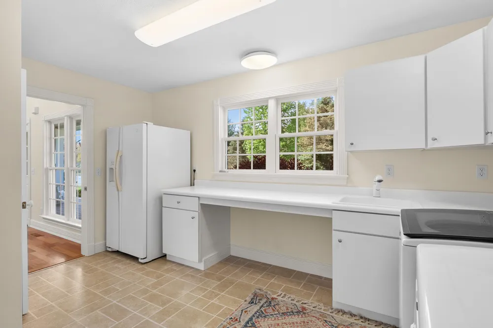 449 S Skyview Drive Kalamazoo, MI 49009