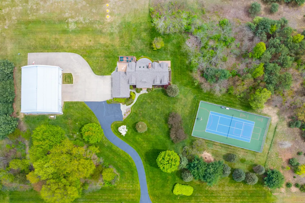 449 S Skyview Drive Kalamazoo, MI 49009