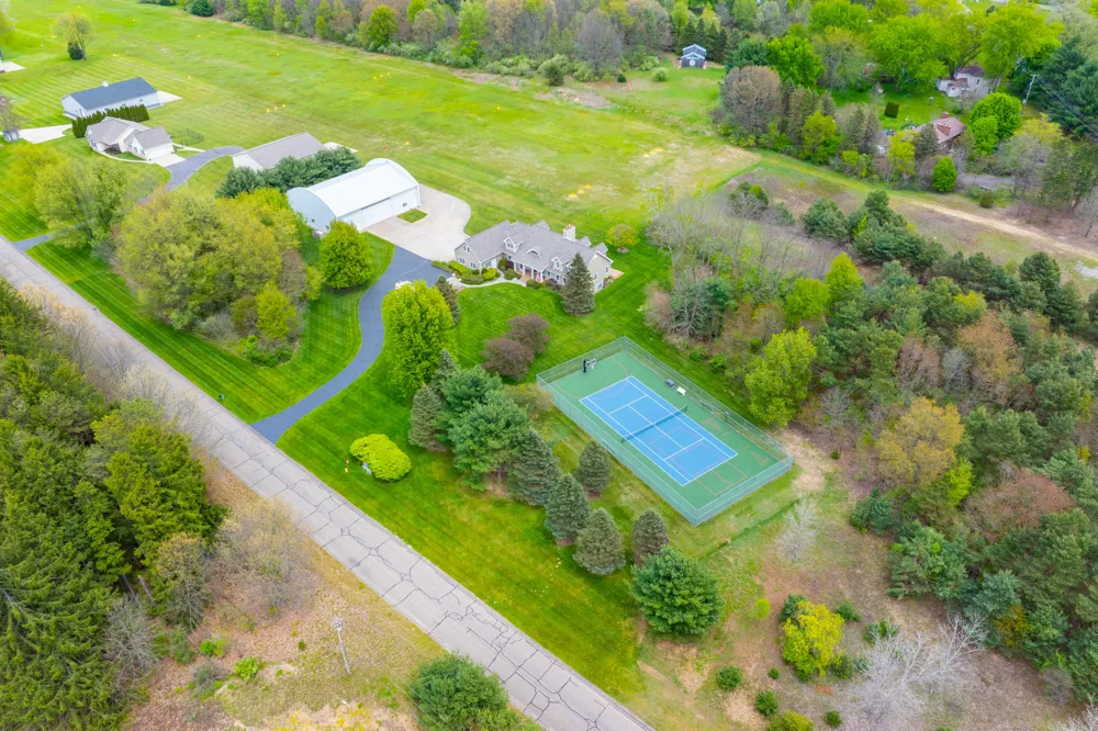 449 S Skyview Drive Kalamazoo, MI 49009