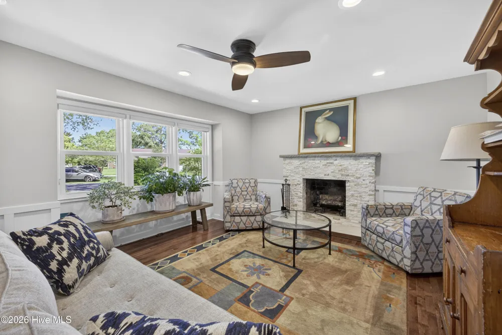 305 Embassy Circle Wilmington, NC 28412
