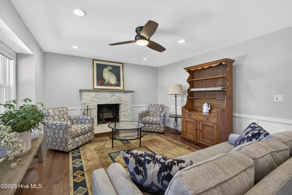305 Embassy Circle Wilmington, NC 28412