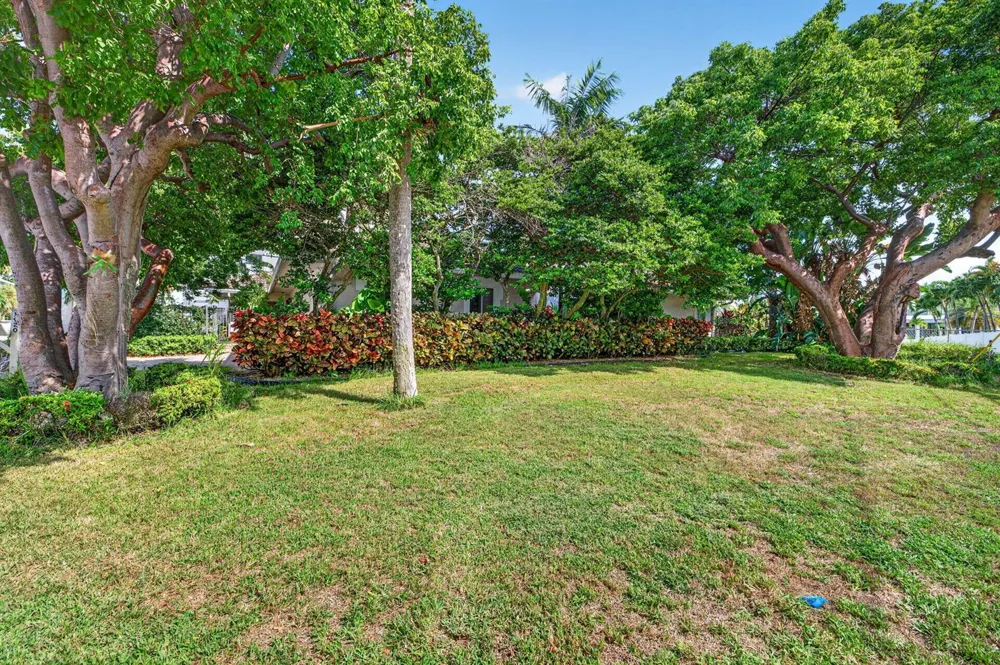1920 E Terra Mar Drive Lauderdale By The Sea, FL 33062
