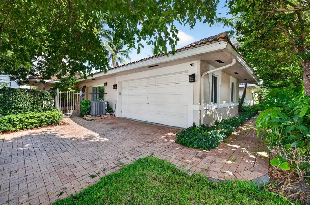 1920 E Terra Mar Drive Lauderdale By The Sea, FL 33062