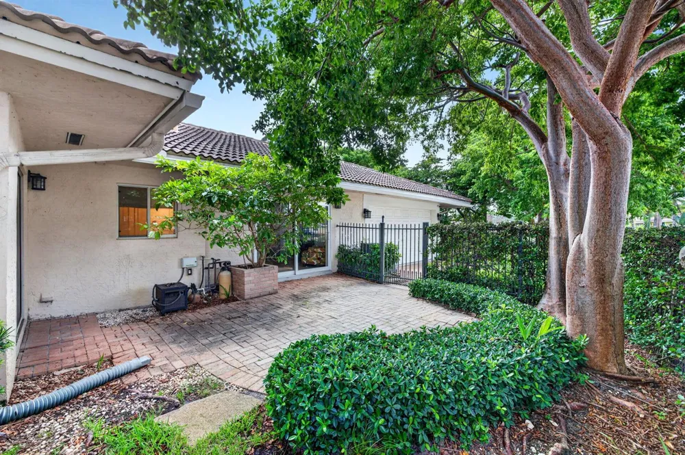 1920 E Terra Mar Drive Lauderdale By The Sea, FL 33062