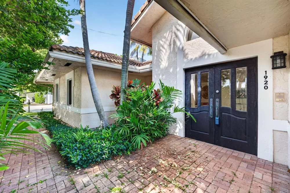 1920 E Terra Mar Drive Lauderdale By The Sea, FL 33062